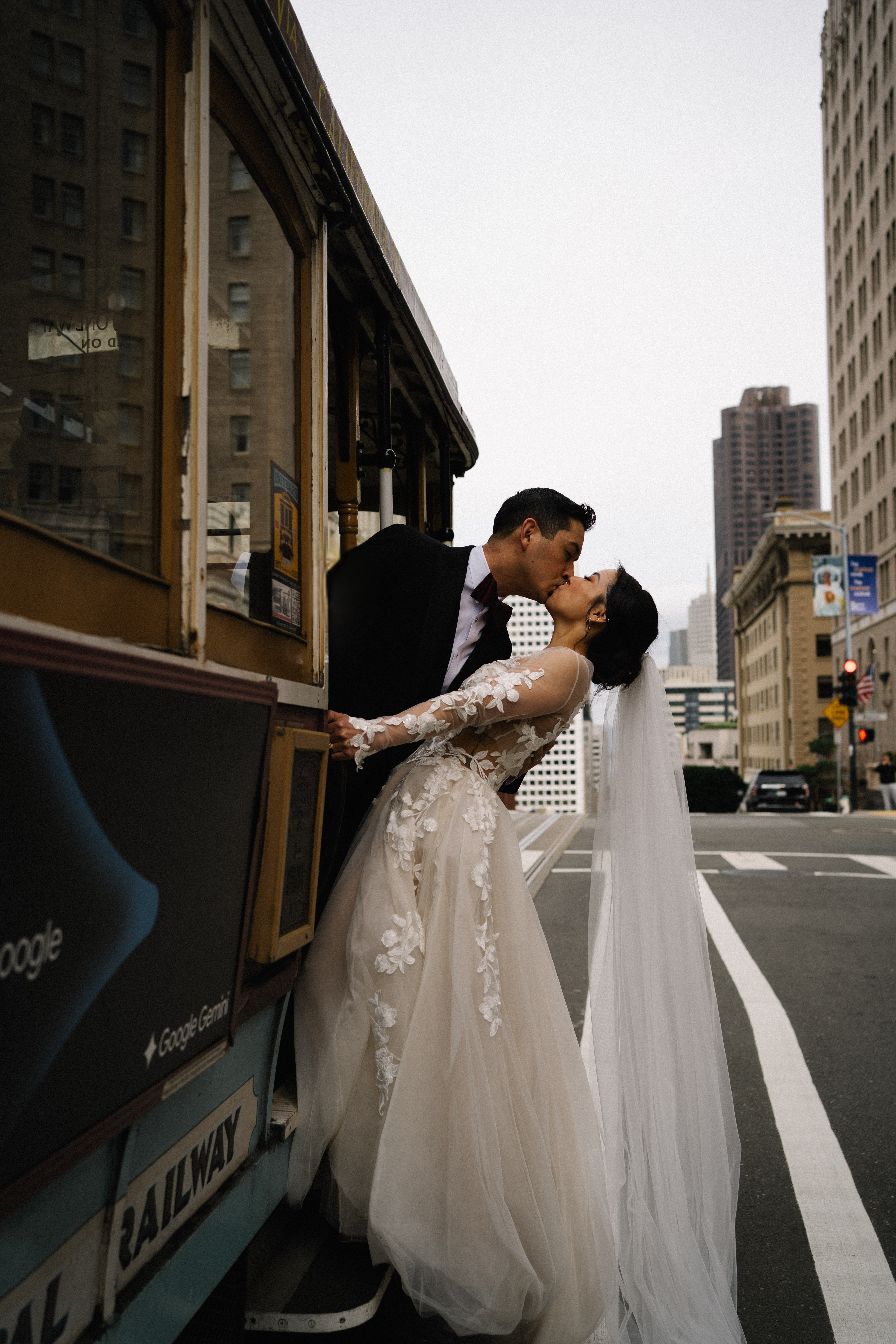 Downtown San Francisco wedding trolley Downtown San Francisco wedding trolley