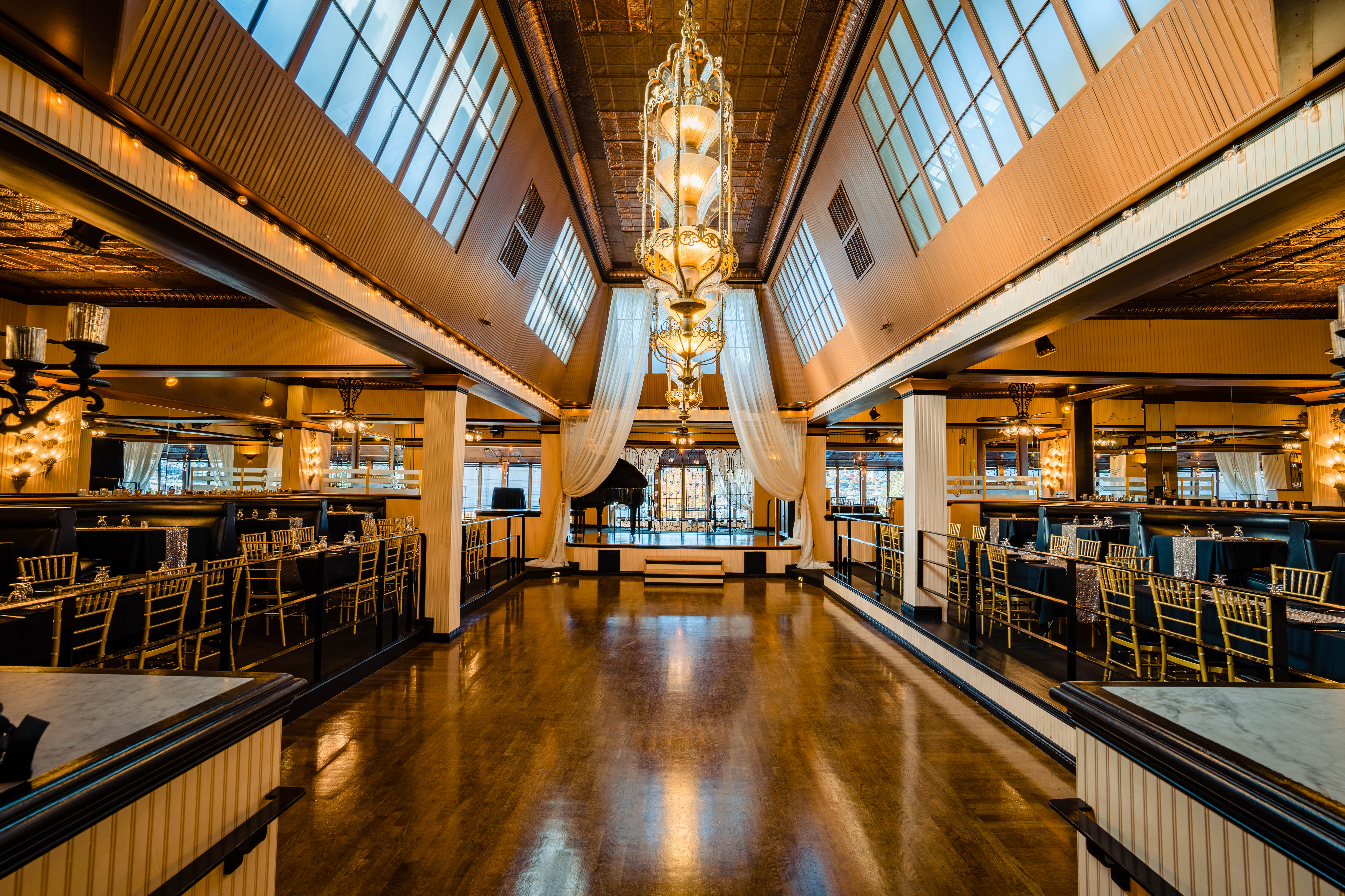Imperia at Lake Union dance floor