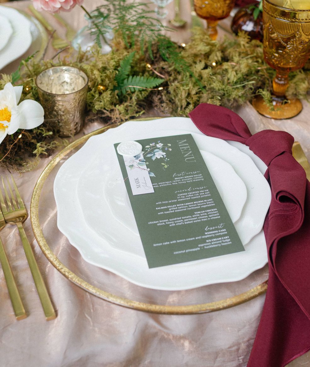bride holding a handful of flowers